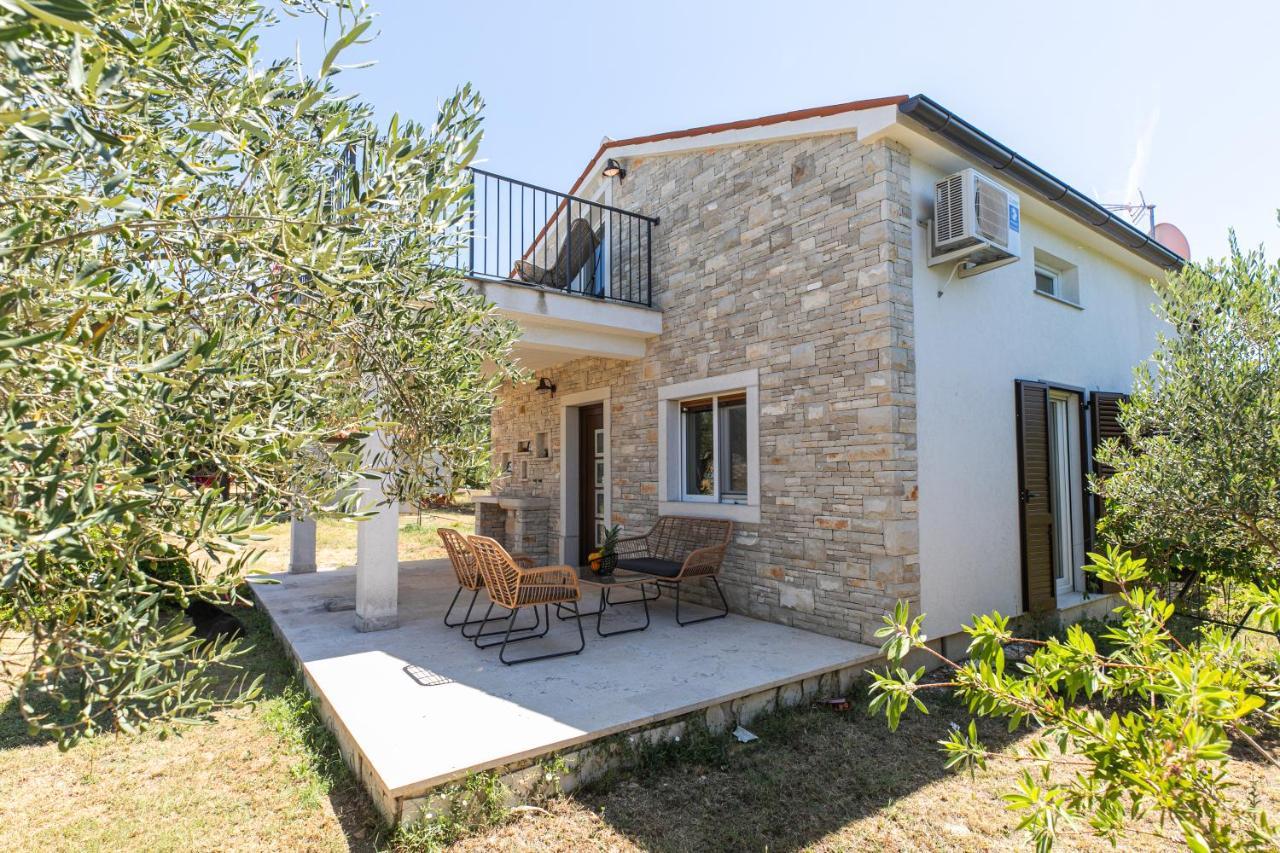Val Villa Peroj Exterior photo